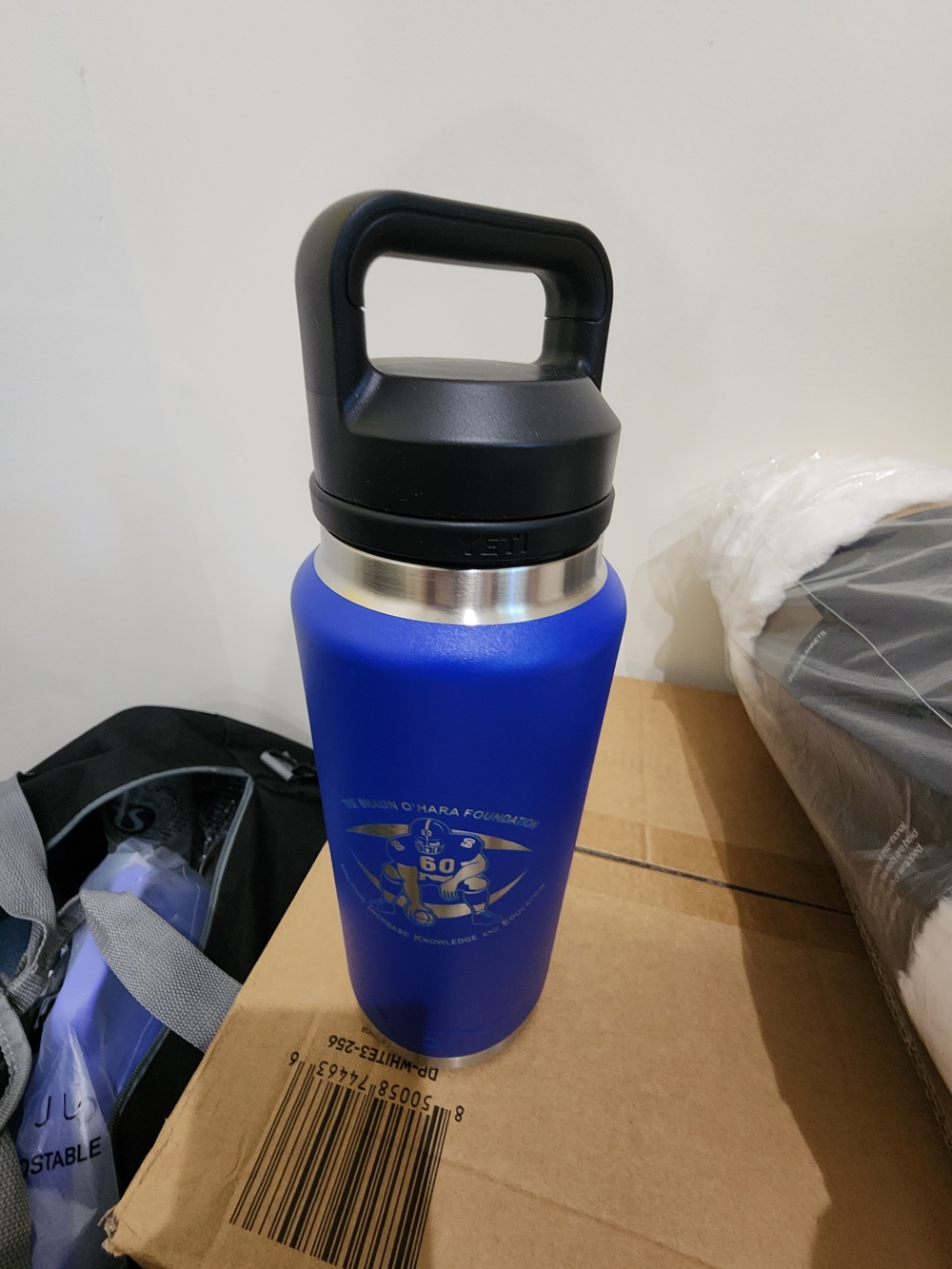 Yeti - Blue Stainless Steel Insulated Water Bottle with Carry Handle